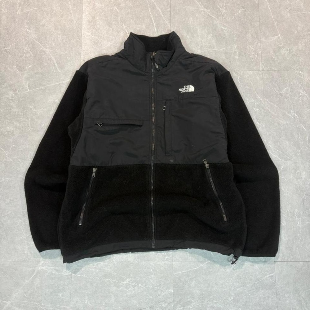 The North Face‎ black Denali Fleece Jacket #outdoor #fleece